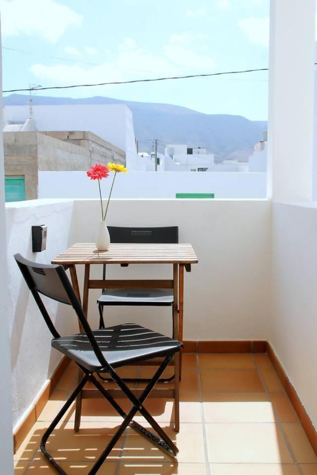 Famara Surf Wifi 2 Apartment Bagian luar foto